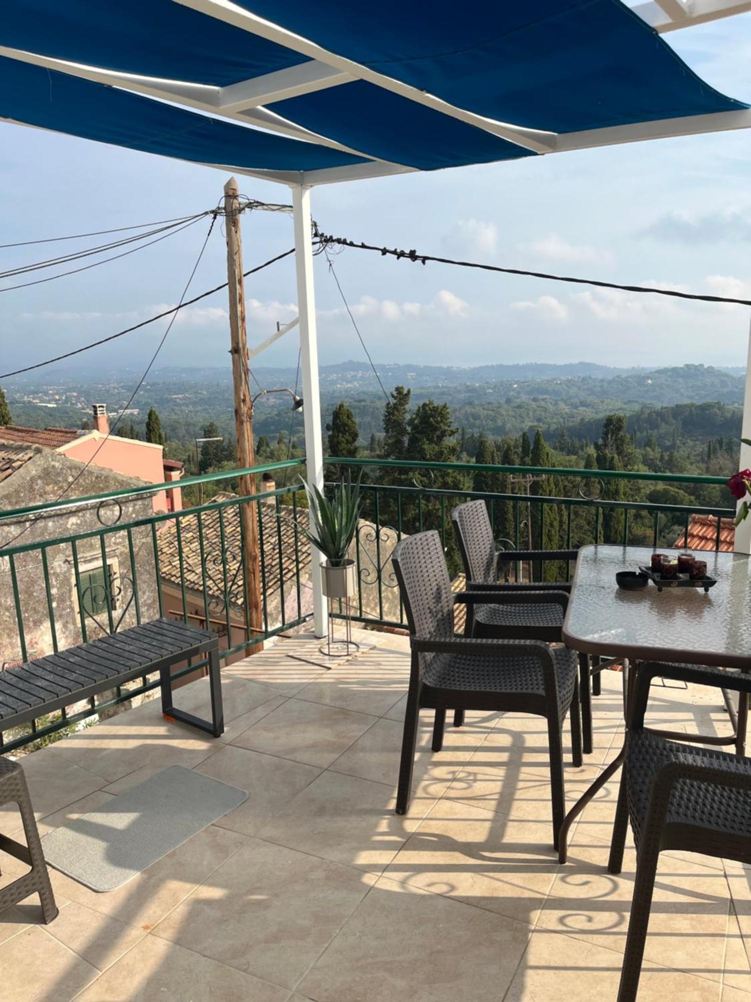 Holiday home Secret Balcony