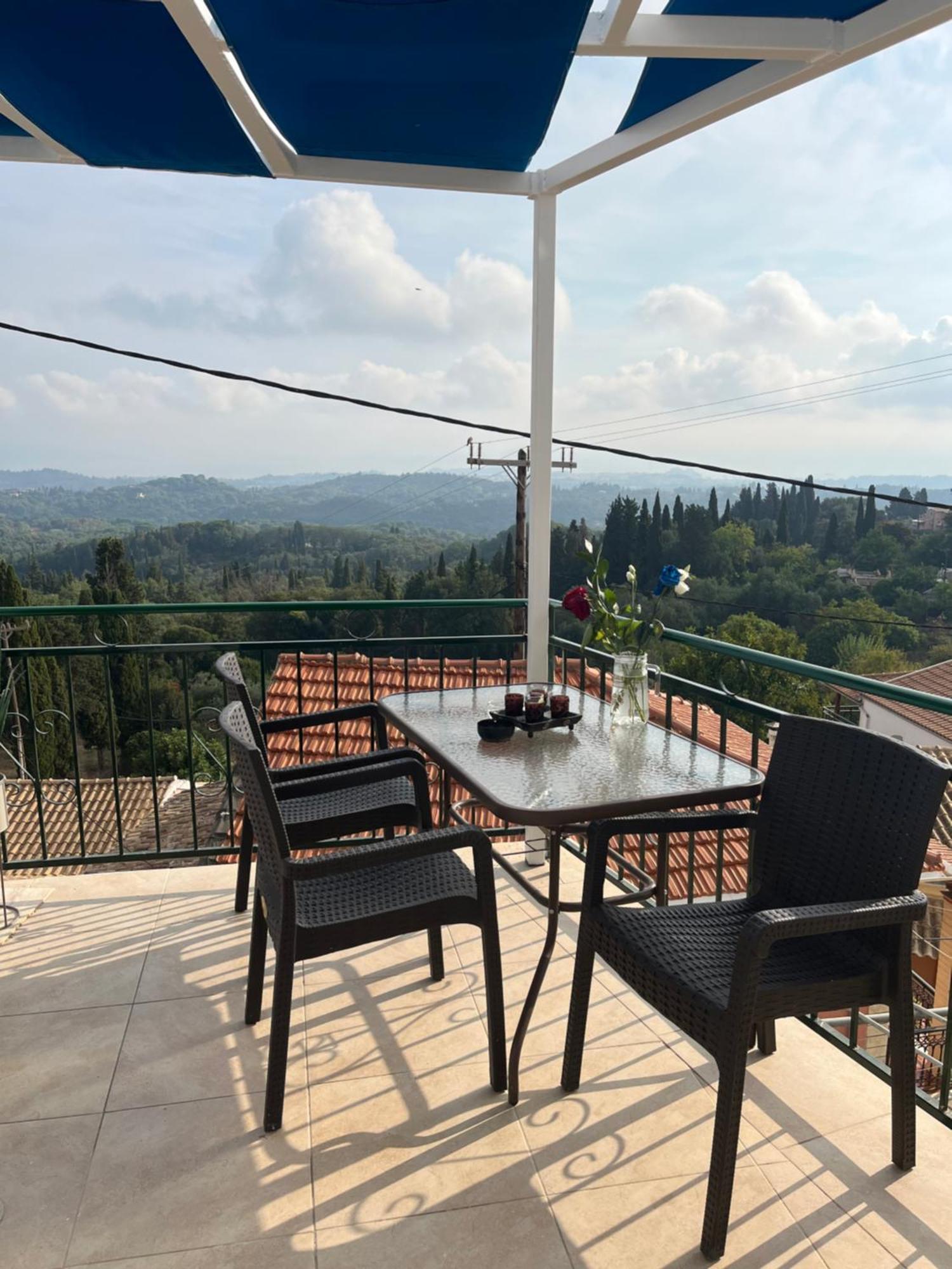 Holiday home Secret Balcony Kalafationes